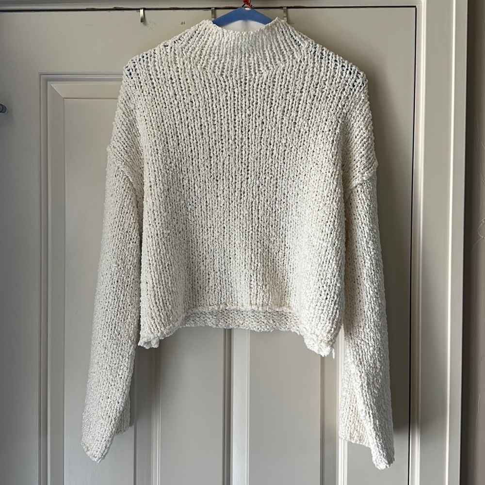 Anthropologie cropped mockneck sweater. Size small. Color Ivory.